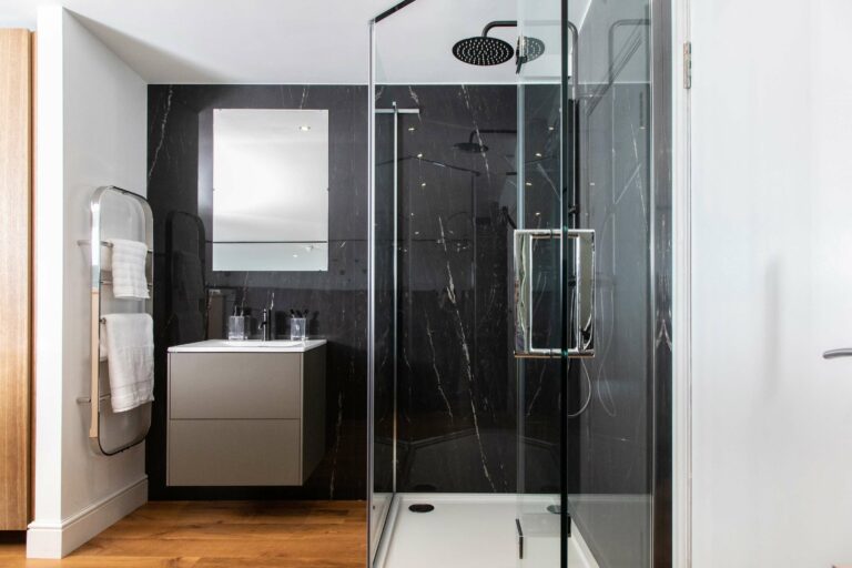 Ceralsio Ceramic Belvedere Black Shower Cladding