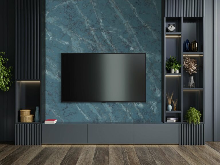 CRL Quartz Cristallo Azure, Blue feature wall