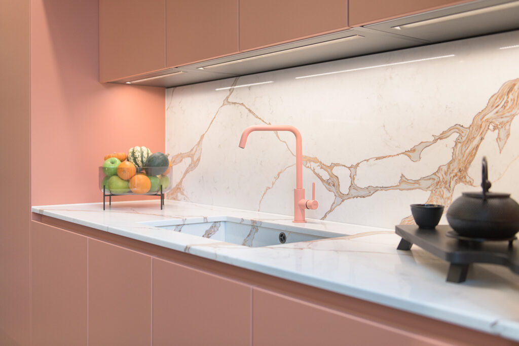 Low Silica Palermo - a distinctive pattern veining